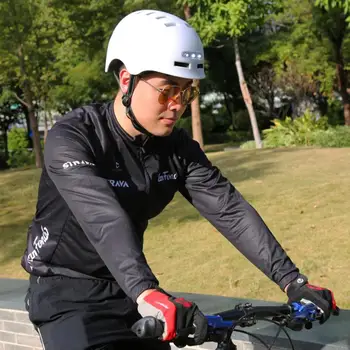 Ultralight Biciklistička kaciga je Sastavni cast Klizanje kaciga S led pozadinskim osvjetljenjem Kaciga za skuter Kasko Ciclismo oprema za Bicikl