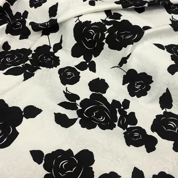 širina 145 cm Moda Black cvjetni print Tanka Жаккардовая tkanine za ženske haljine Kaput DIY Tkanine Set za šivanje Materijal